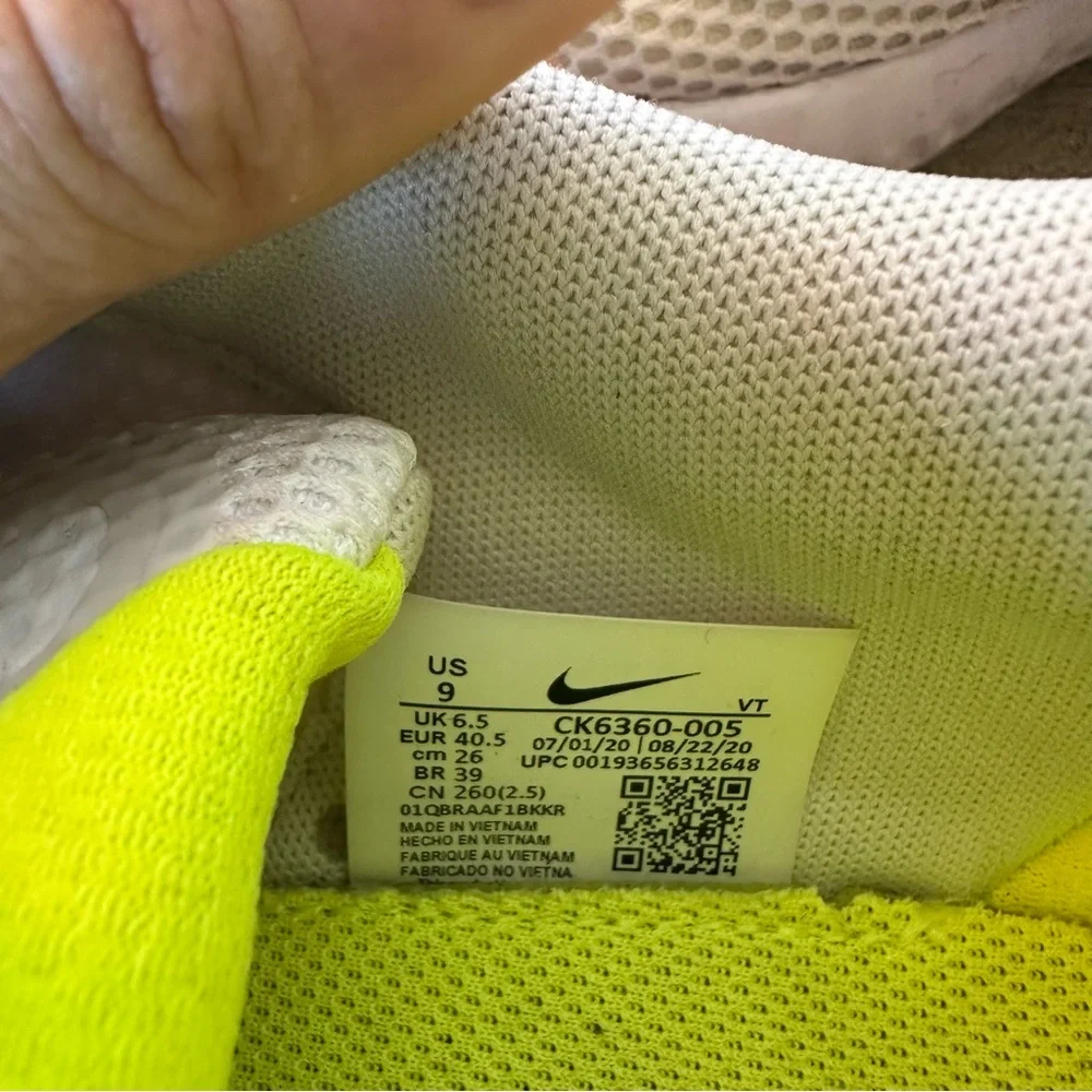 Nike Renew Run Shoes Women Size 9 White Pink Blast Mesh Running Sneaker - Picture 8 of 8